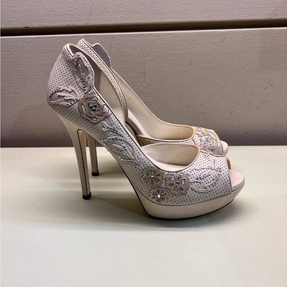 LORIBLU LEATHER MADE IN ITAKY Elegant Cream Peep-Toe Heels Swarovski crystals - Picture 2 of 15